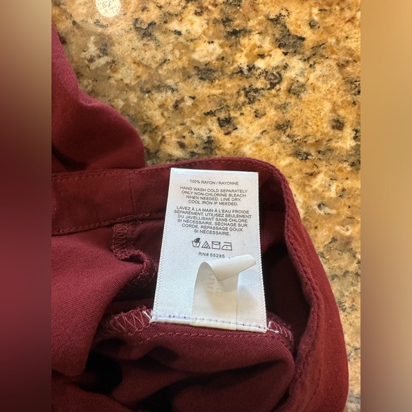 express women’s burgundy strapless smocked jumpsuit size XL new w tags - Picture 7 of 7